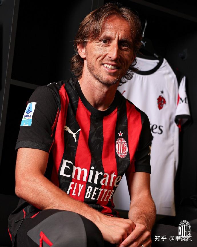 半场战报：申花2-0津门虎，阿苏埃破门，吴曦点射