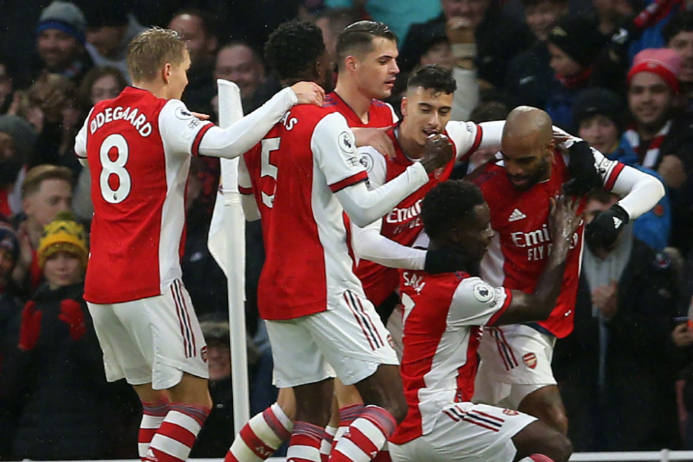 第41圈，诺里斯进站做出二停，维斯塔潘超越皮亚斯特里升至第1。