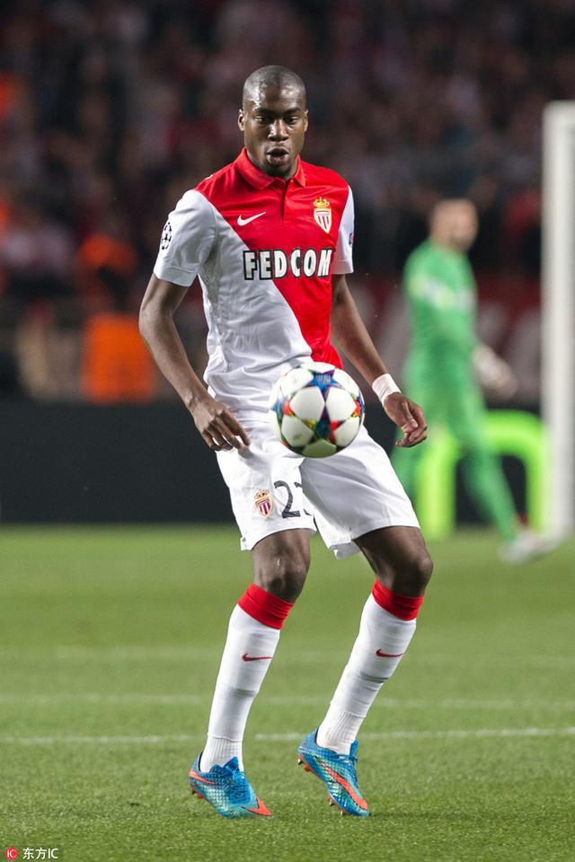 吾米提江：来到海港时我就想过能拿冠军，希望以后能多拿几个