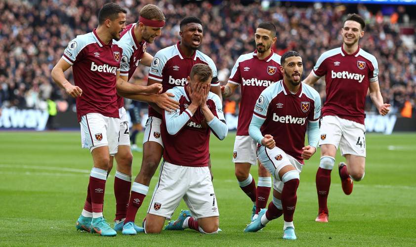 官方：傅明、马济等人组成的裁判组将执法日本vs加纳