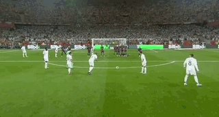 罗哥对梅西的评价可能有一些针对性，但点评曼联就是纯粹客观