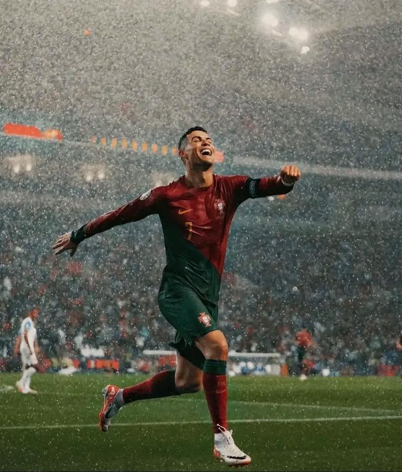 德天空：皇马有意法鹰后卫布朗，近期已派球探考察球员