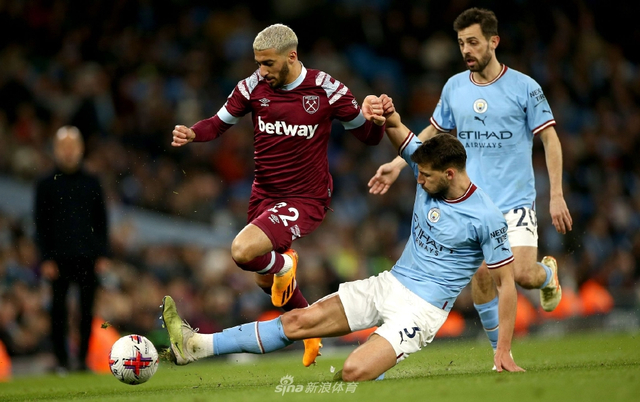 愿无大碍，蒯纪闻谢场时被拍到手臂缠着绷带