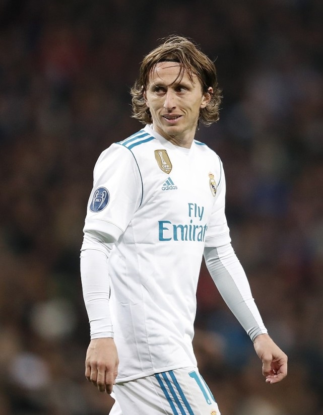 加泰电台：拉波尔塔想请前球员回诺坎普拍照，梅西不太可能去